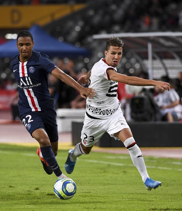 波兰队险胜法国队，奥恰洛夫统治全场